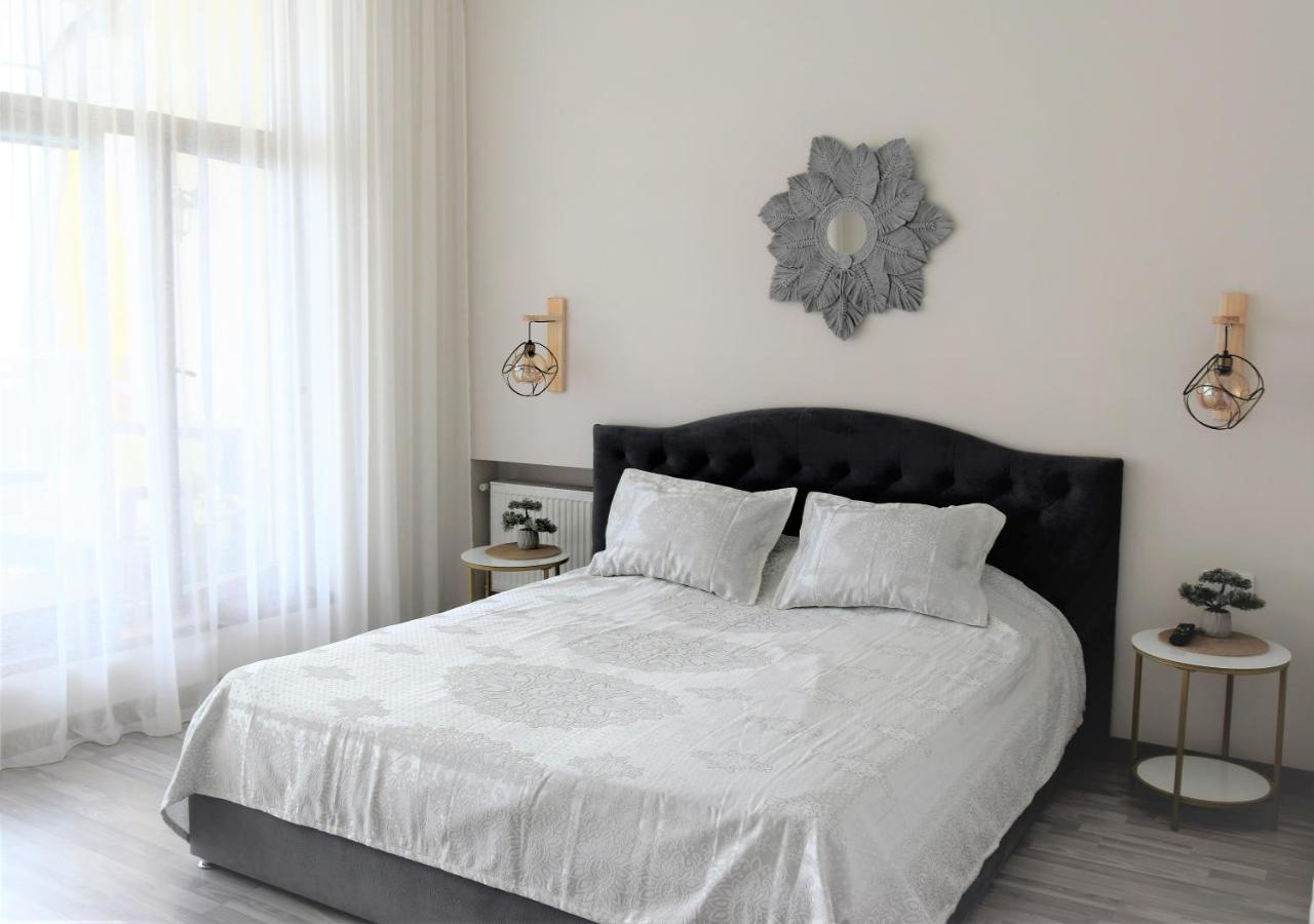 Apartment In Arcadia Palace With Sea View! 敖德萨 外观 照片