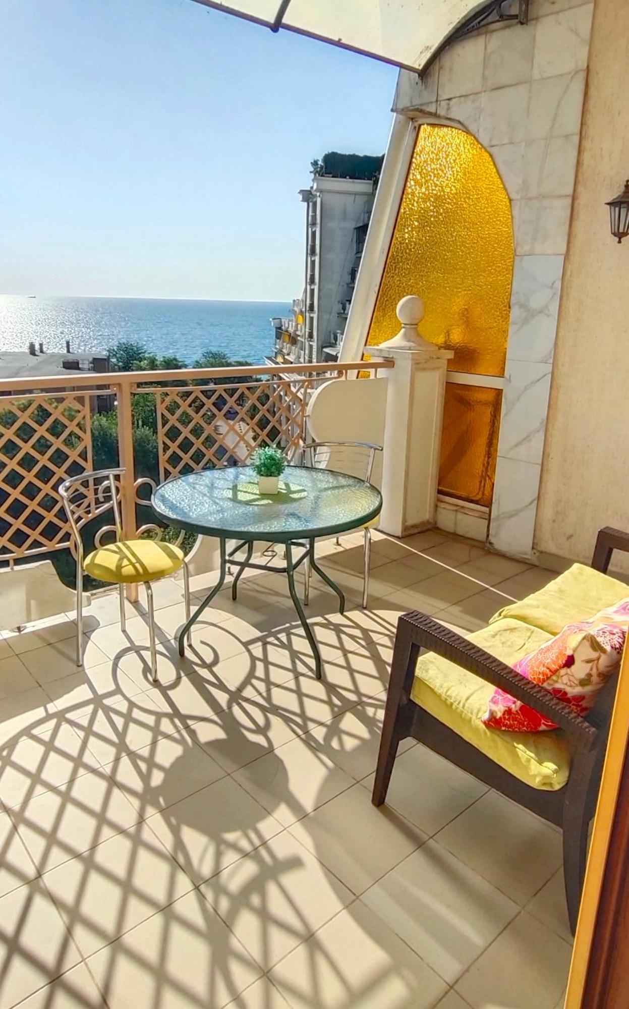 Apartment In Arcadia Palace With Sea View! 敖德萨 外观 照片